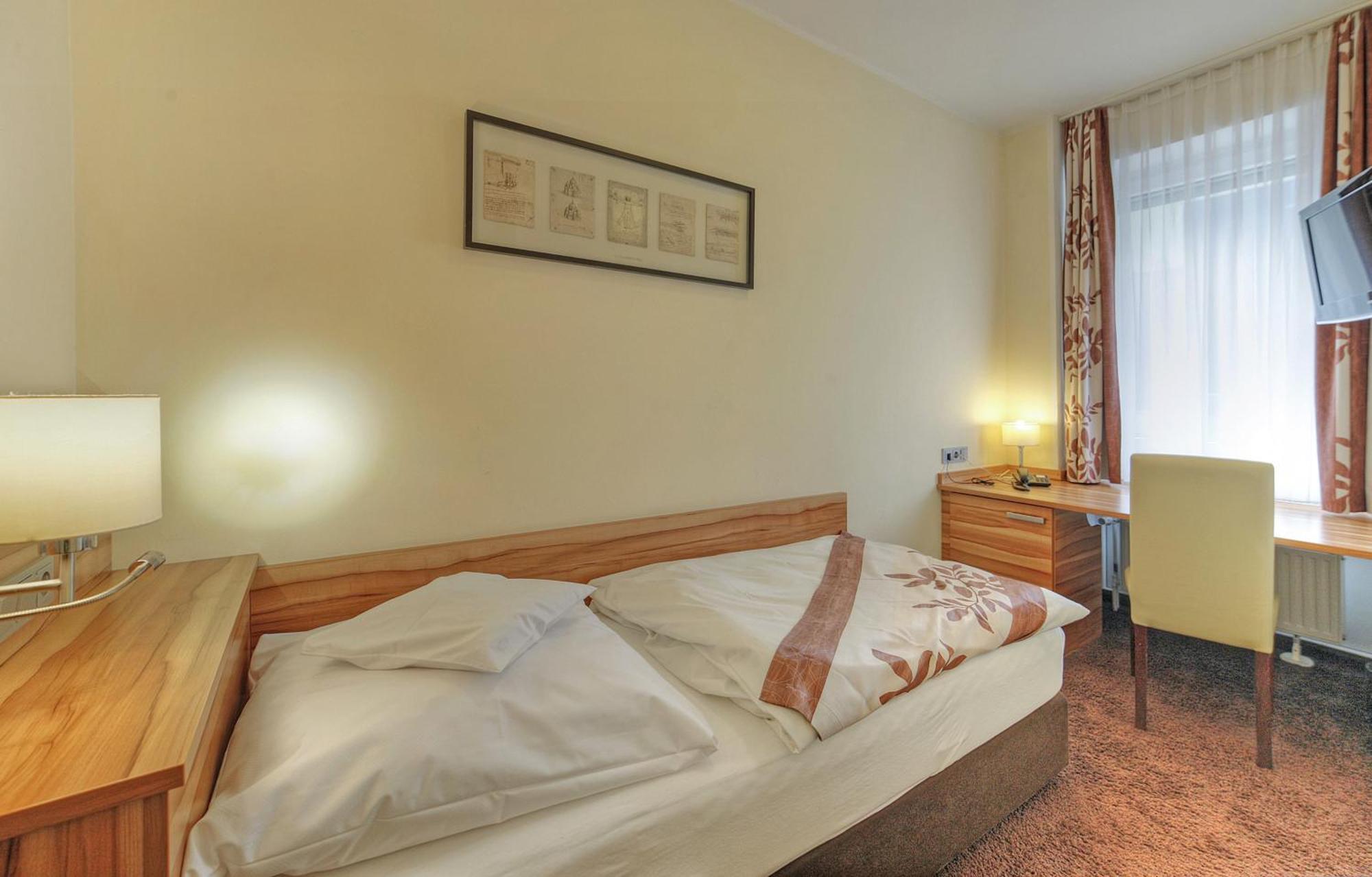 Hotel Da Vinci Grobenzell Ruang foto